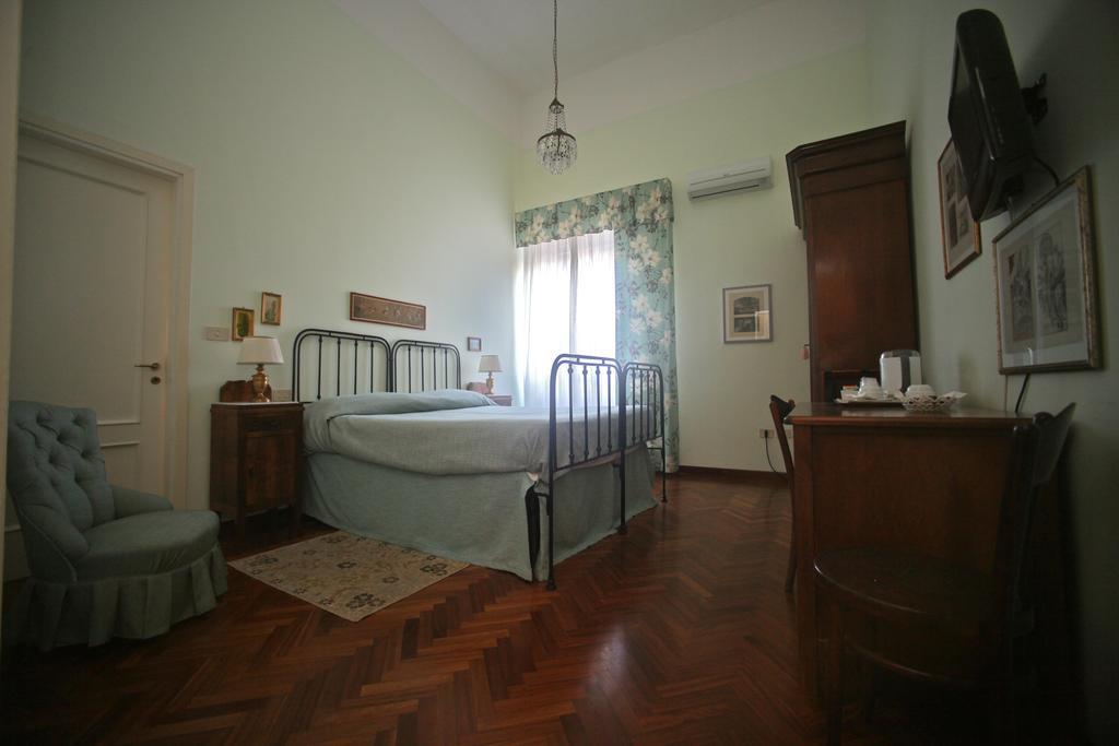 Villa L'Aurora Πεσκάρα Δωμάτιο φωτογραφία