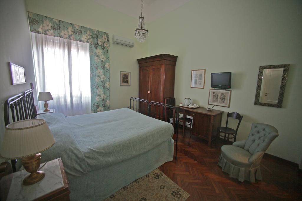 Villa L'Aurora Πεσκάρα Δωμάτιο φωτογραφία